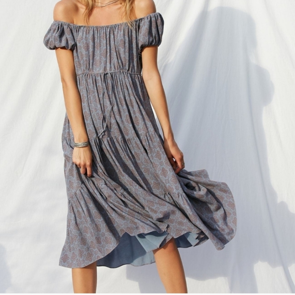 Jen's Pirate Booty Off/On Shoulder Midi Dress